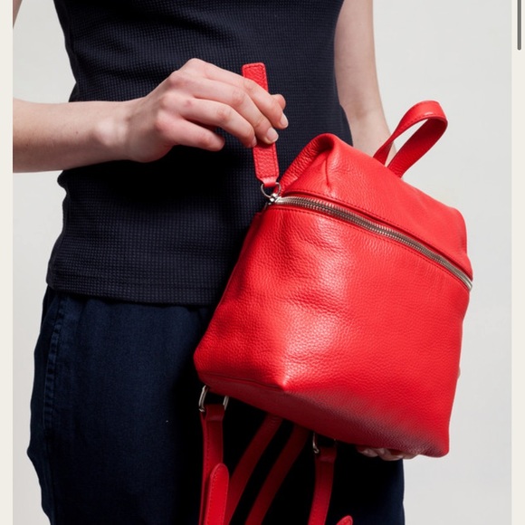 KARA Small Backpack Poppy RARE - Picture 3 of 10